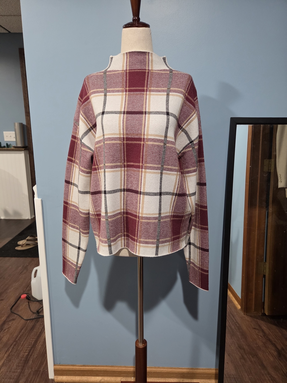 Tahari Plaid Print Mock Neck Sweater Red & White - Size Medium